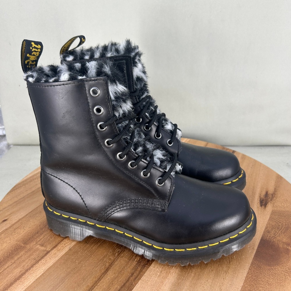 Dr. Martens Serena Black Leather Faux Fur Lined Lace Up Combat Boots Womens 7